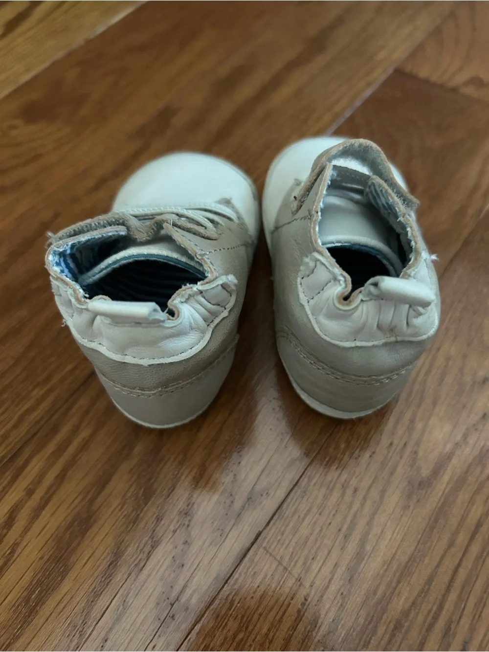Robeez Infant Boy Cream and Tan Elijah Leather Shoes 3-6M